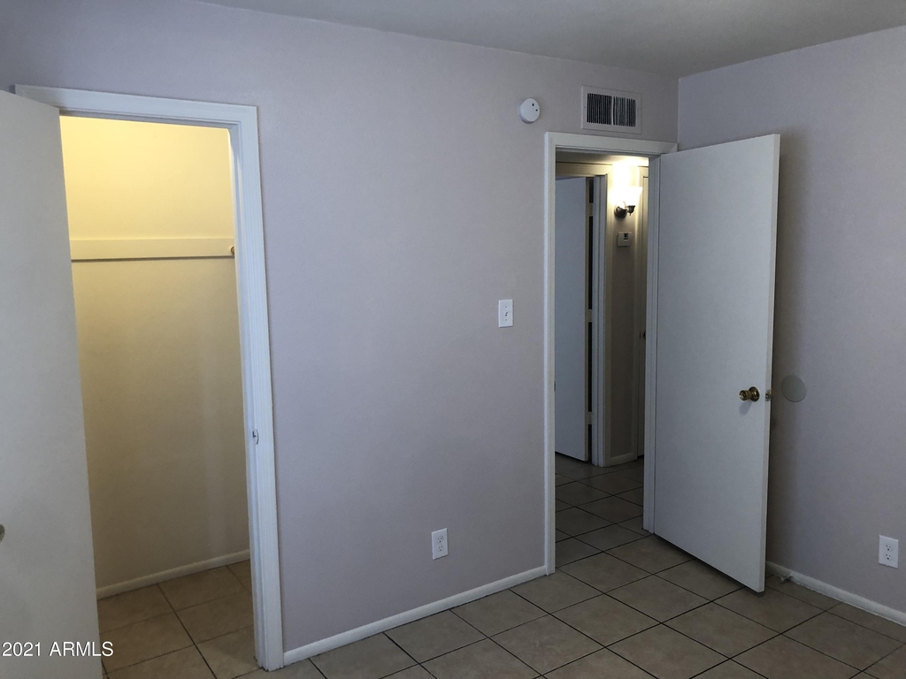 1138 W Dragoon Circle - Photo 5