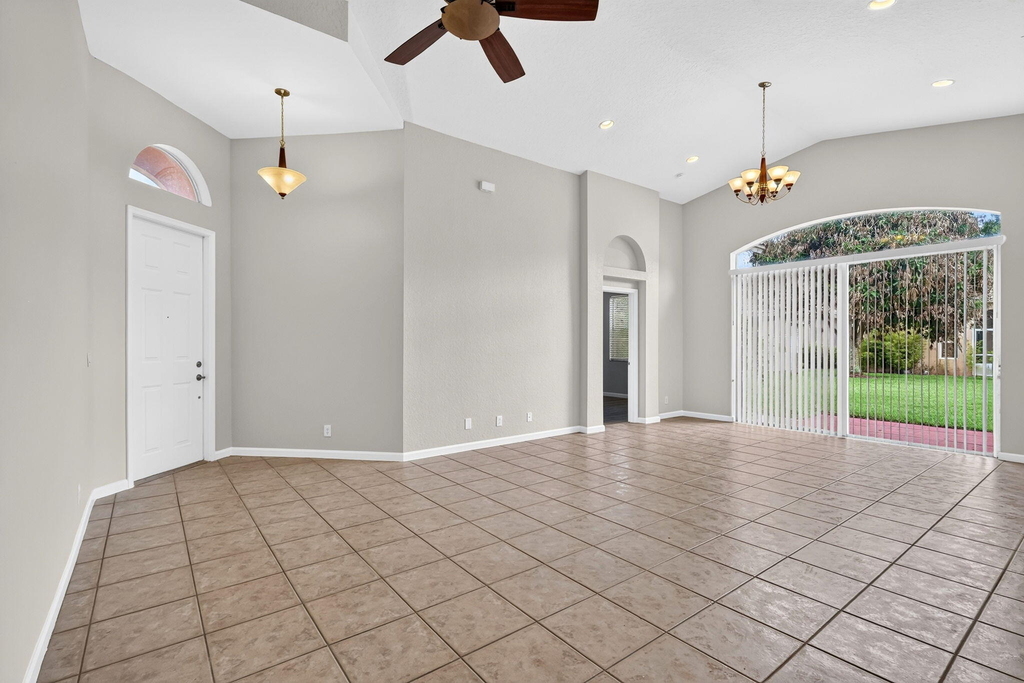 5614 Sunberry Circle - Photo 7