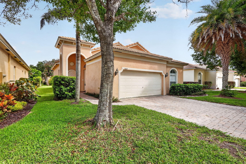 5614 Sunberry Circle - Photo 1