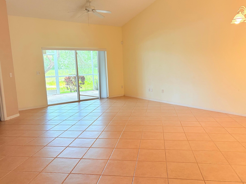 10632 Lake Shore Drive - Photo 5