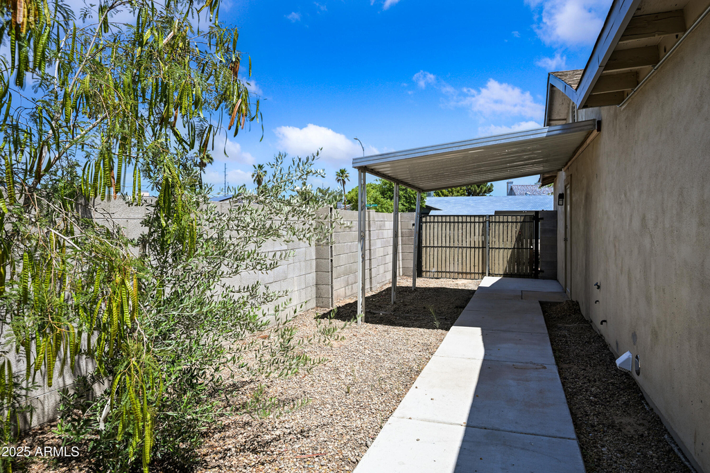 5833 W John Cabot Road - Photo 16