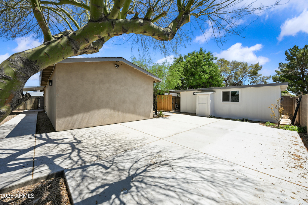 5833 W John Cabot Road - Photo 15