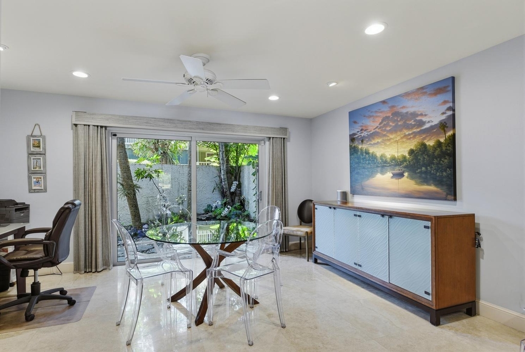 1172 Hillsboro Mile - Photo 15