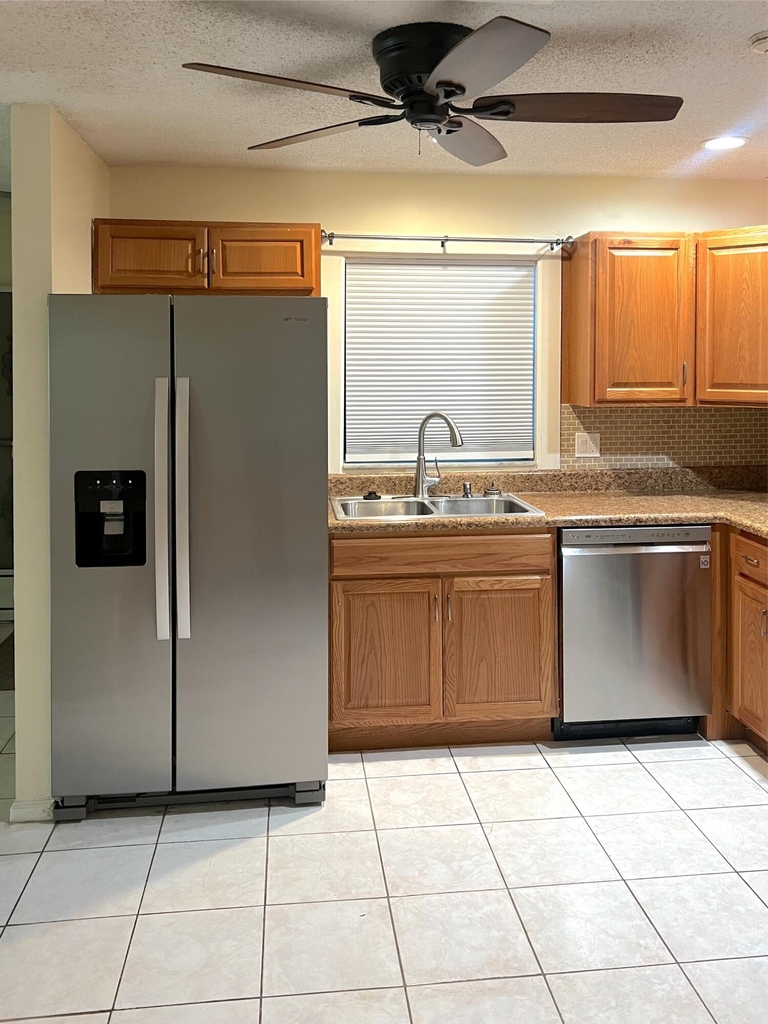 3692 Nw 95th Terrace - Photo 3