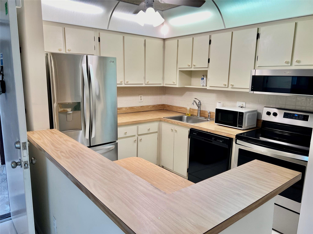 9718 S Belfort Circle - Photo 1
