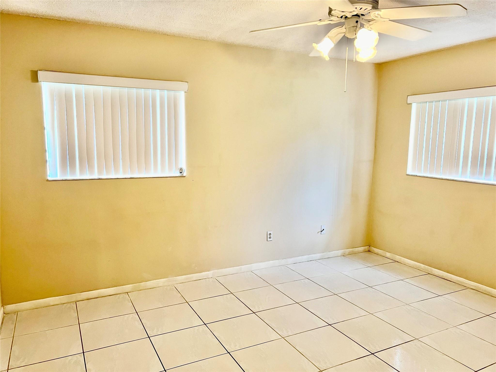 9718 S Belfort Circle - Photo 14