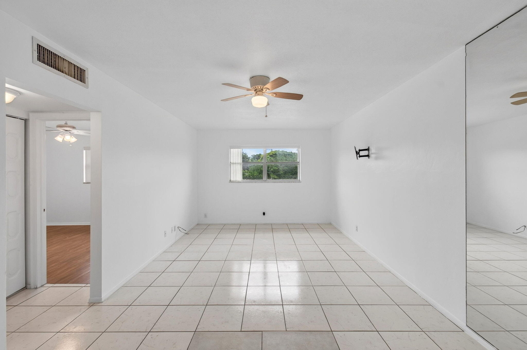 500 Sw 2nd Avenue - Photo 1