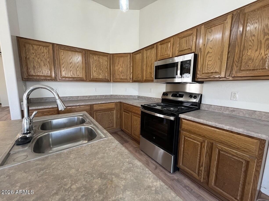 2046 S 171st Drive - Photo 6