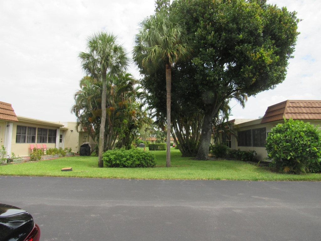 5780 Fernley Drive W - Photo 20