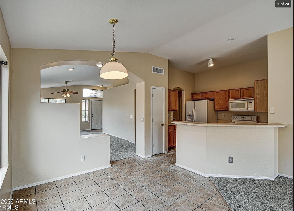 31111 N Claridge Circle - Photo 4