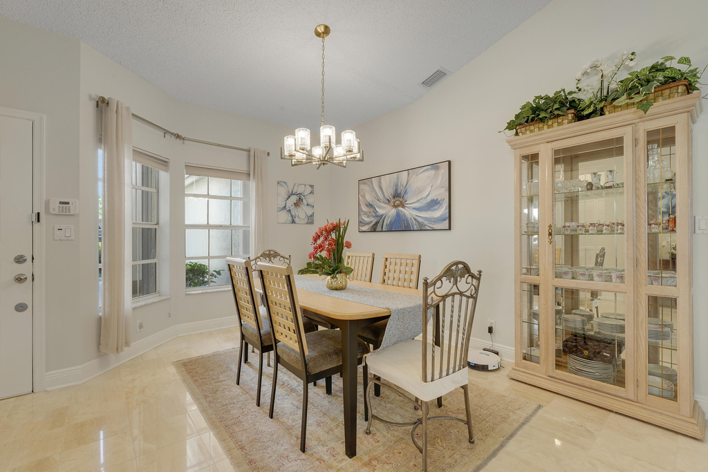 7136 Ashford Lane - Photo 11