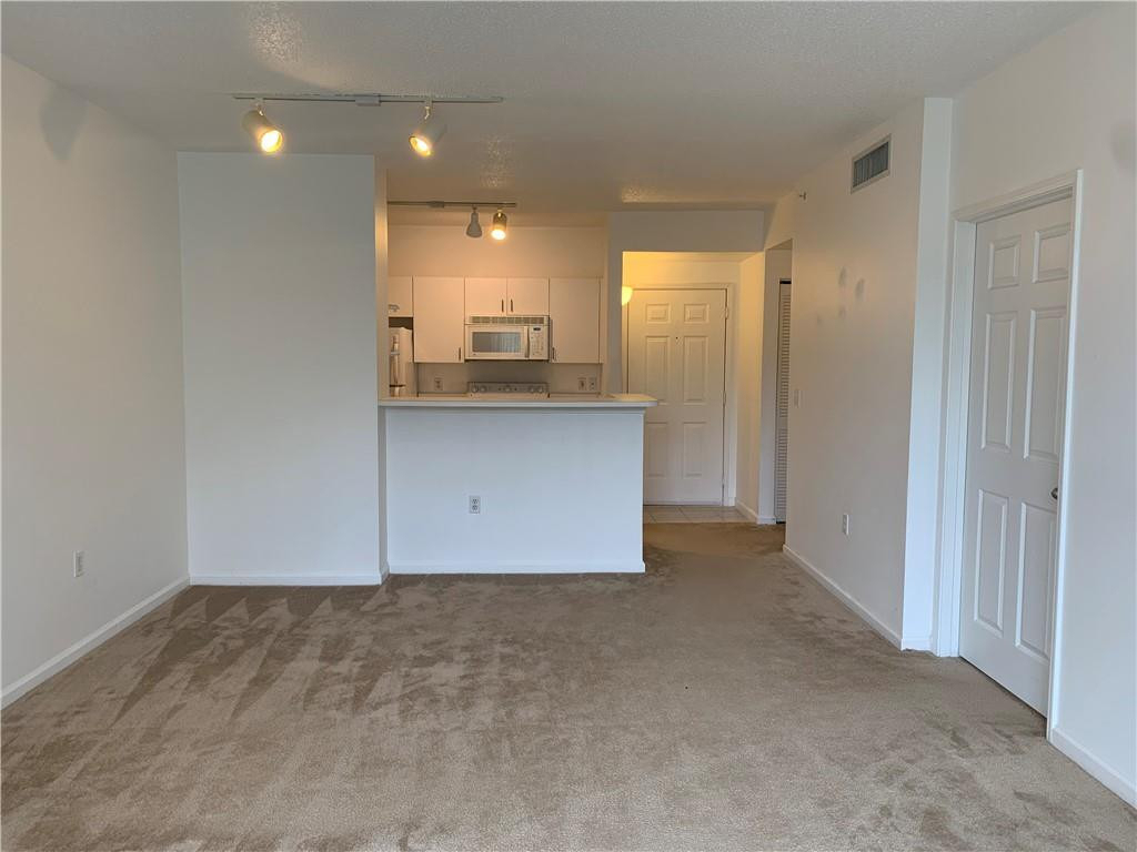 630 S Sapodilla Avenue - Photo 4