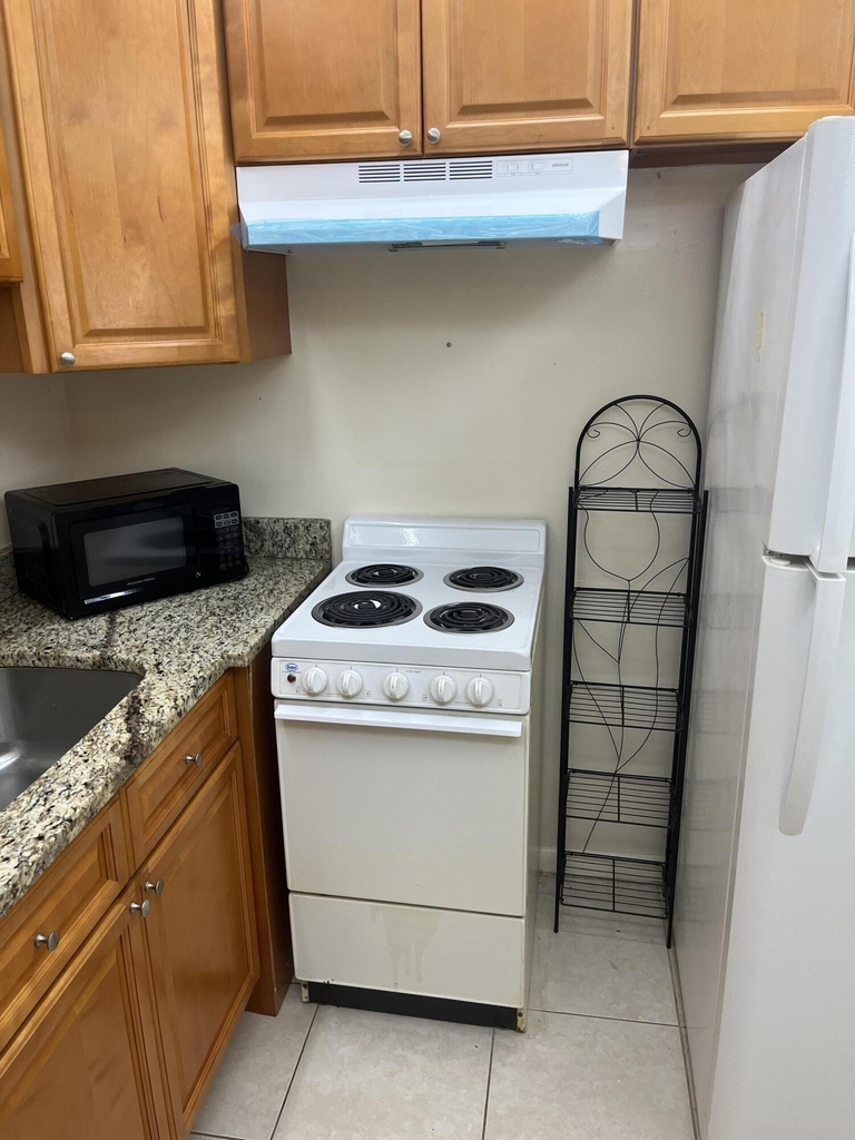 50 Dorchester Way - Photo 8