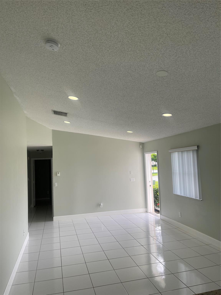 1810 Sw 114th Terrace - Photo 7
