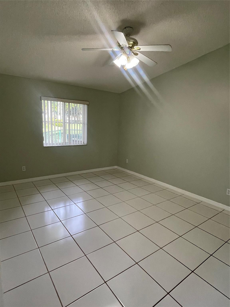 1810 Sw 114th Terrace - Photo 9