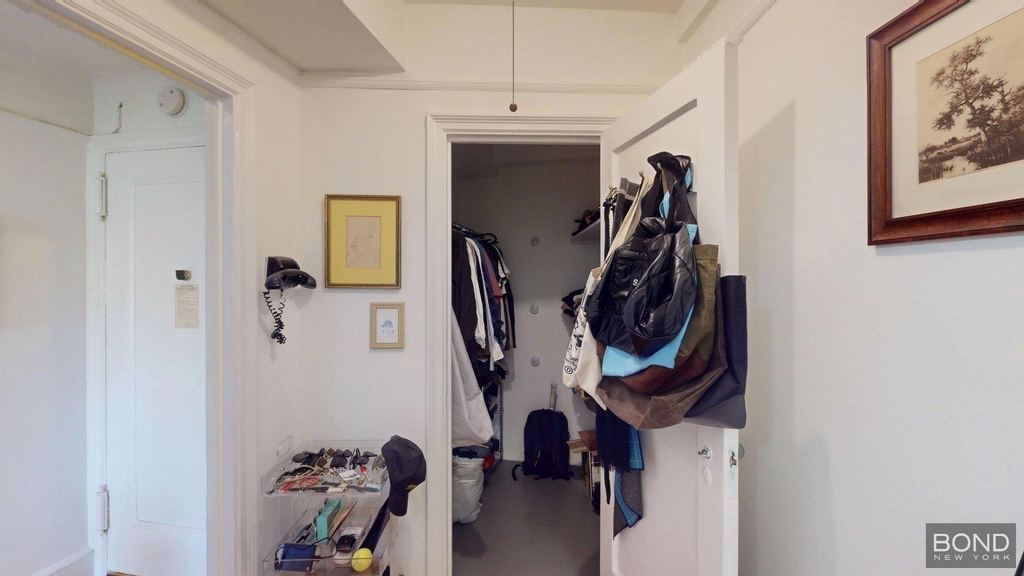 1 Christopher Street - Photo 2