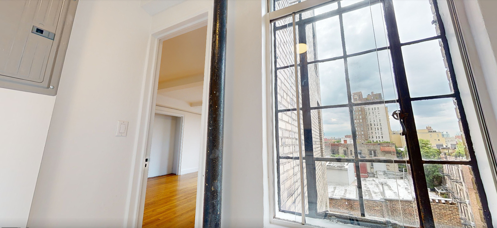 1 Christopher Street - Photo 4