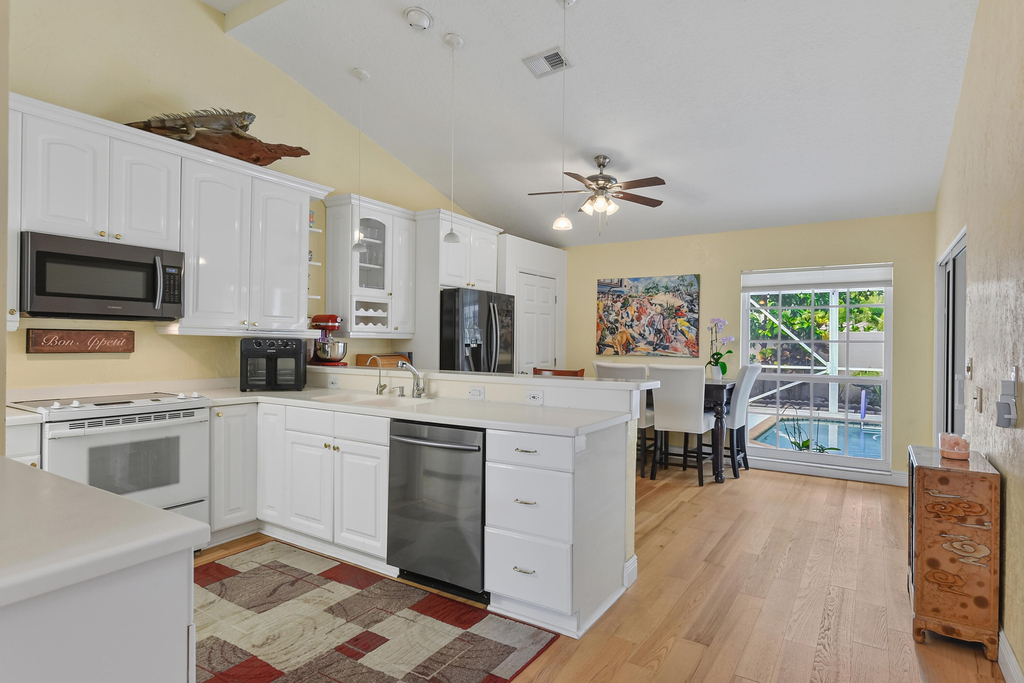 348 Eagleton Golf Drive - Photo 5