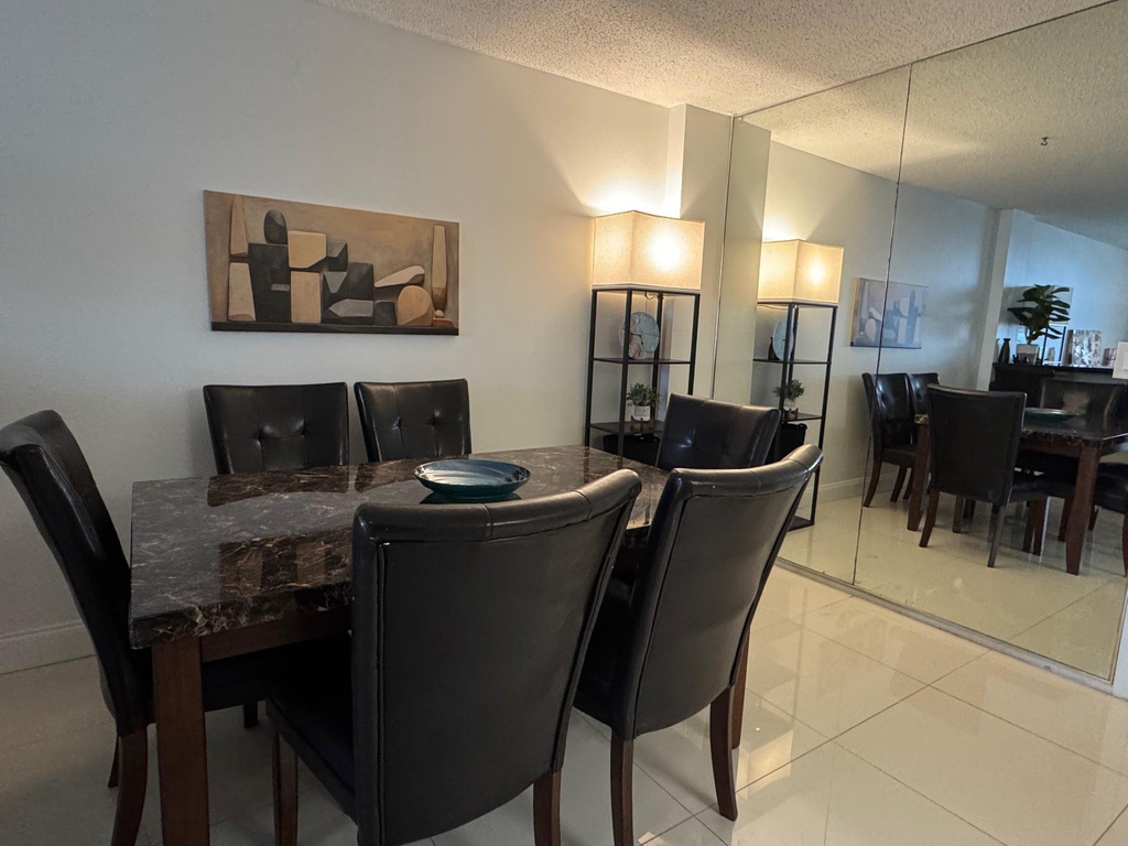 305 N Pompano Beach Boulevard - Photo 3