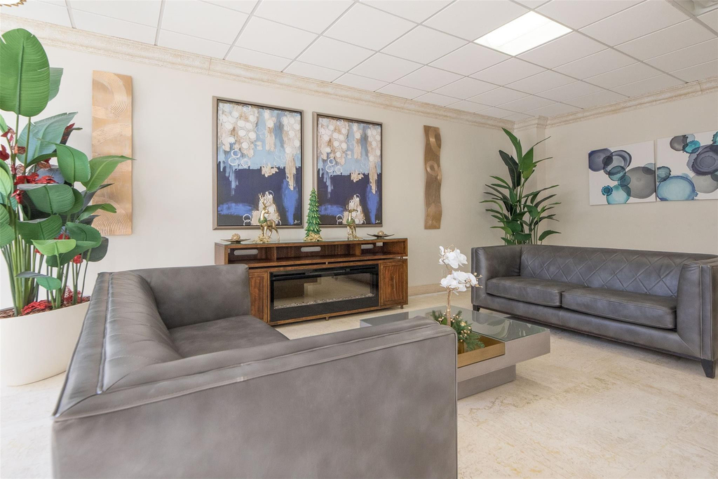305 N Pompano Beach Boulevard - Photo 26