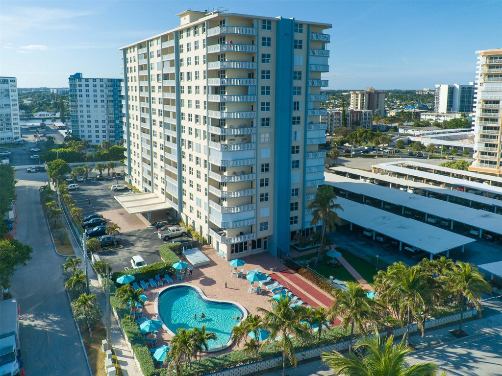 305 N Pompano Beach Boulevard - Photo 1
