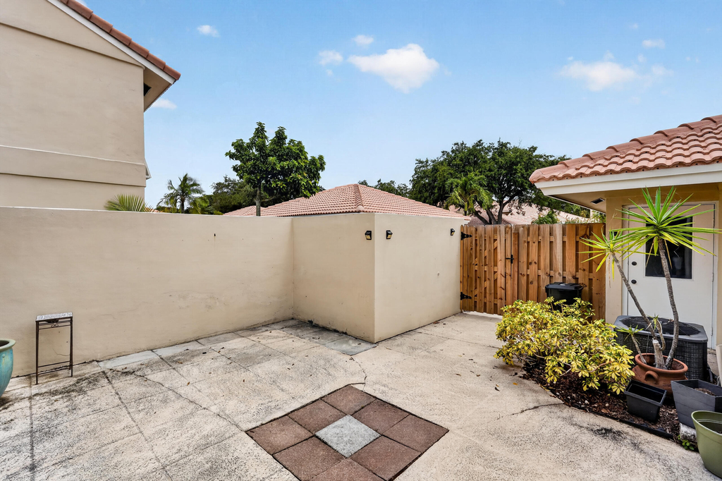 222 Old Meadow Way - Photo 4