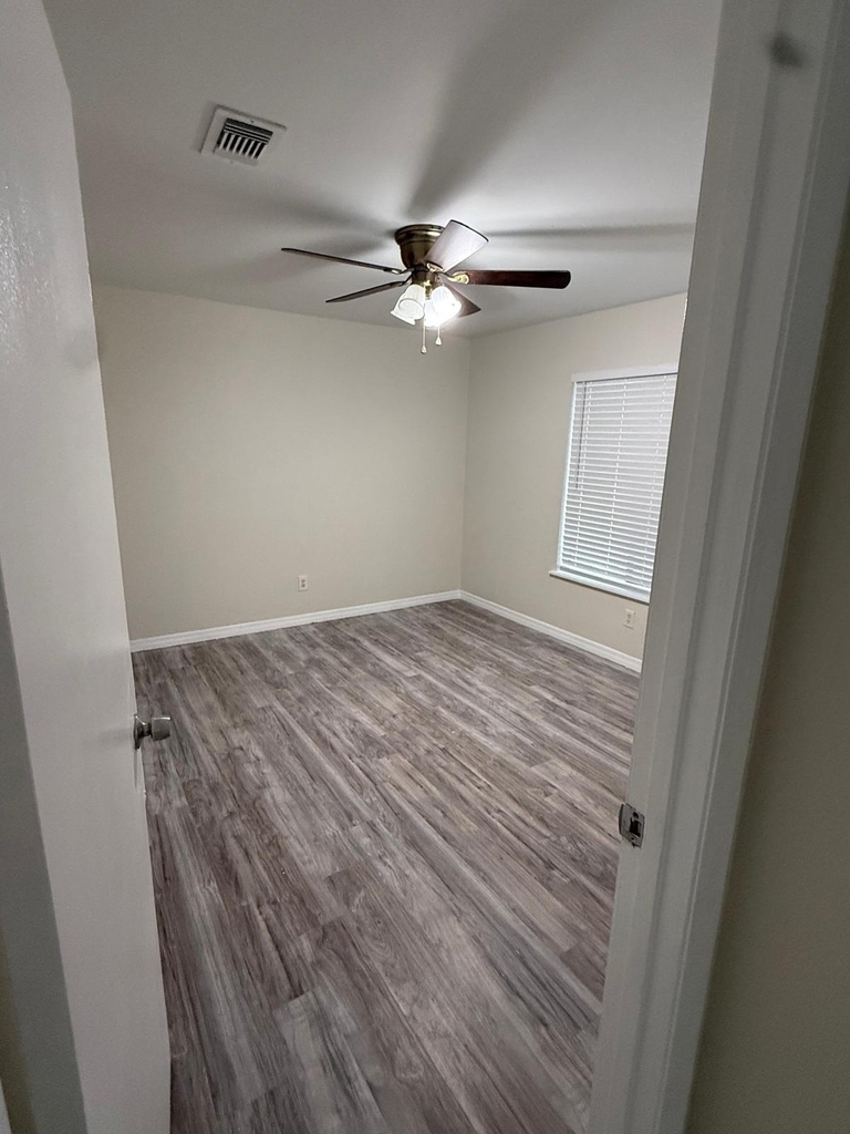 2289 Se Carnation Avenue - Photo 13