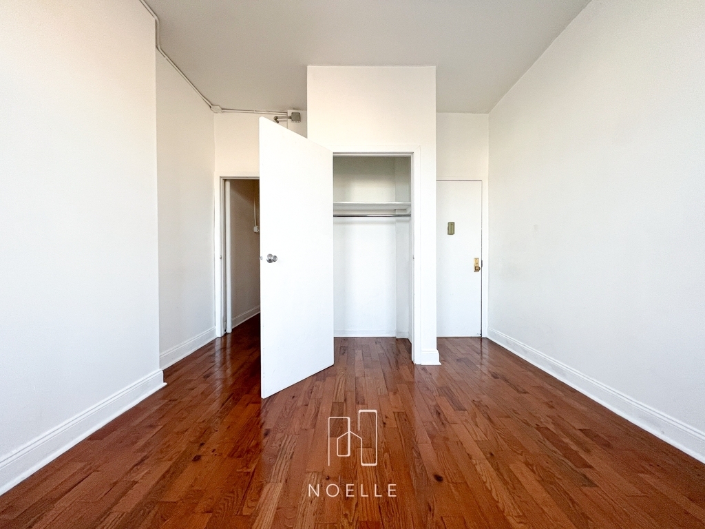 297 Troutman Street - Photo 3