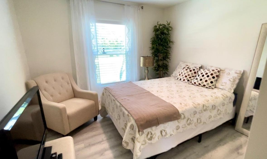 1348 Se Bayharbor Street - Photo 13