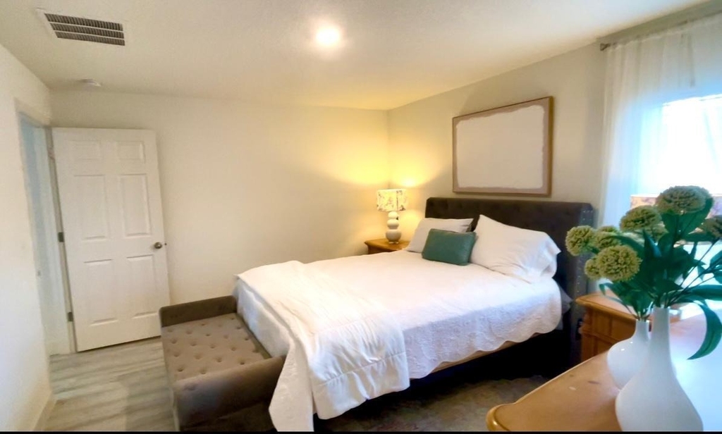 1348 Se Bayharbor Street - Photo 12
