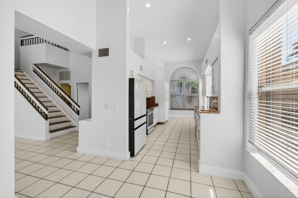 7848 Travelers Tree Drive - Photo 10