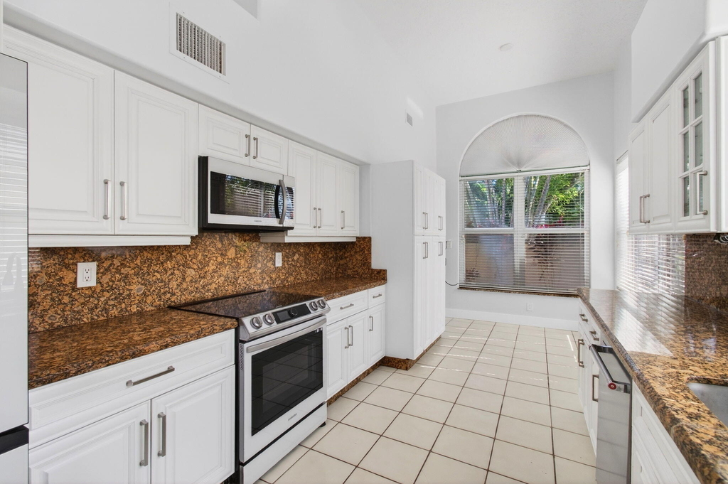 7848 Travelers Tree Drive - Photo 13