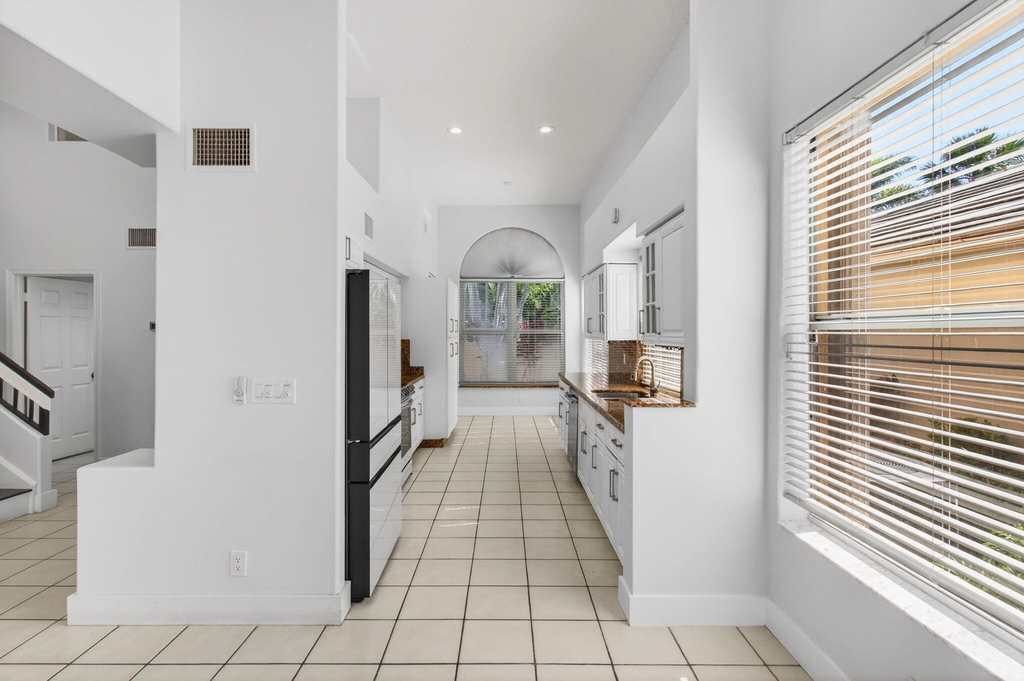 7848 Travelers Tree Drive - Photo 11