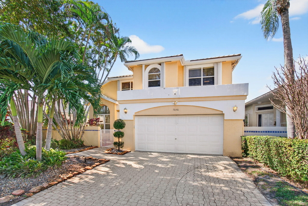 7848 Travelers Tree Drive - Photo 0