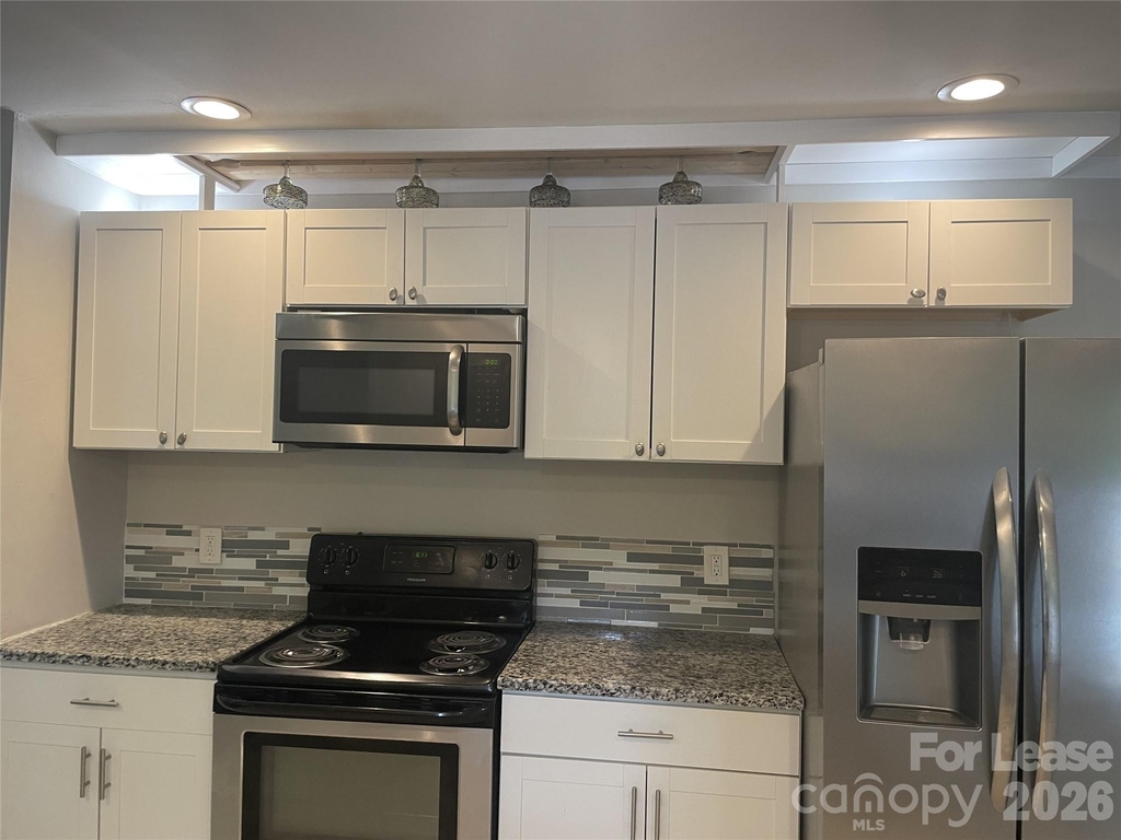540 Carolyn Lane - Photo 4