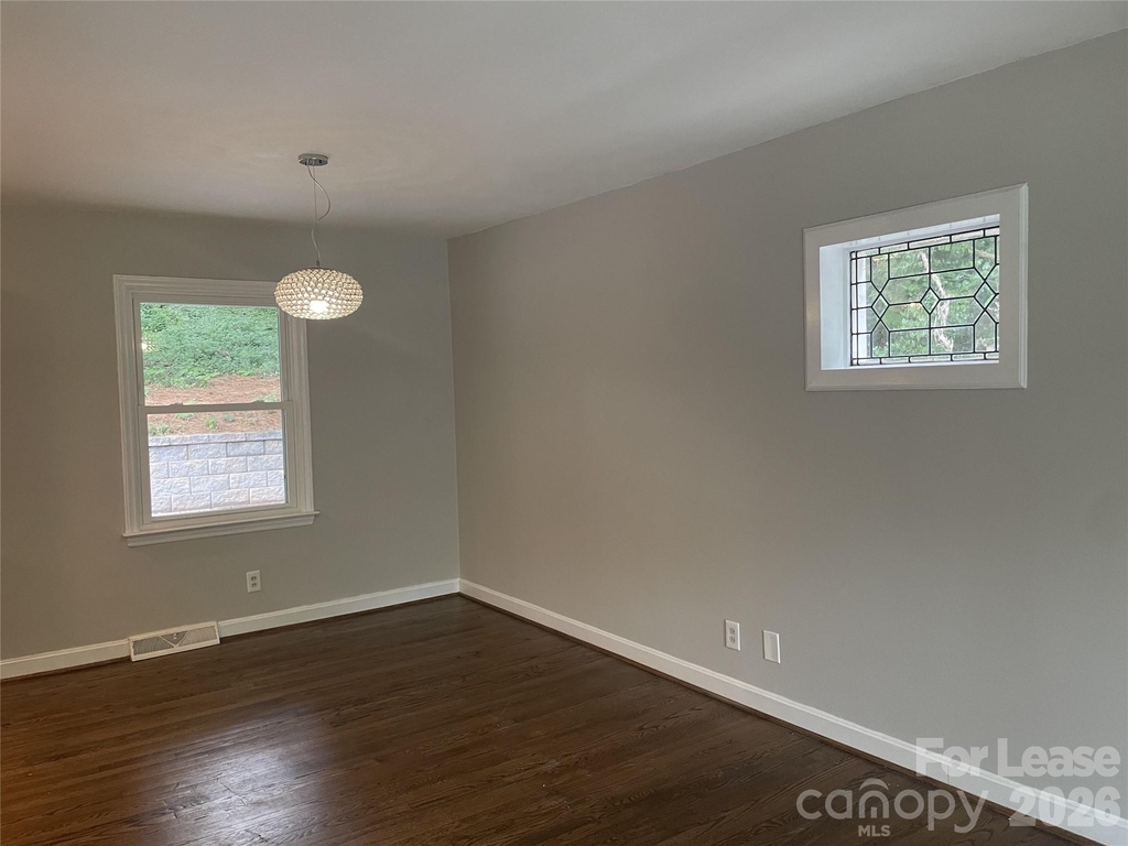 540 Carolyn Lane - Photo 8
