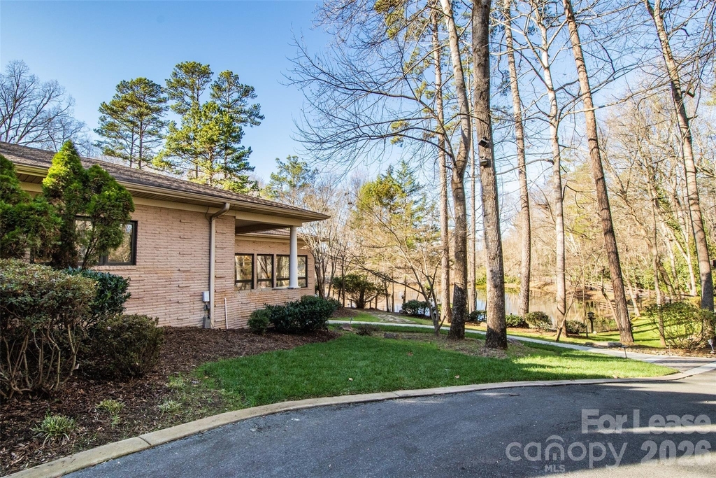 3911 Lakeside Drive - Photo 2