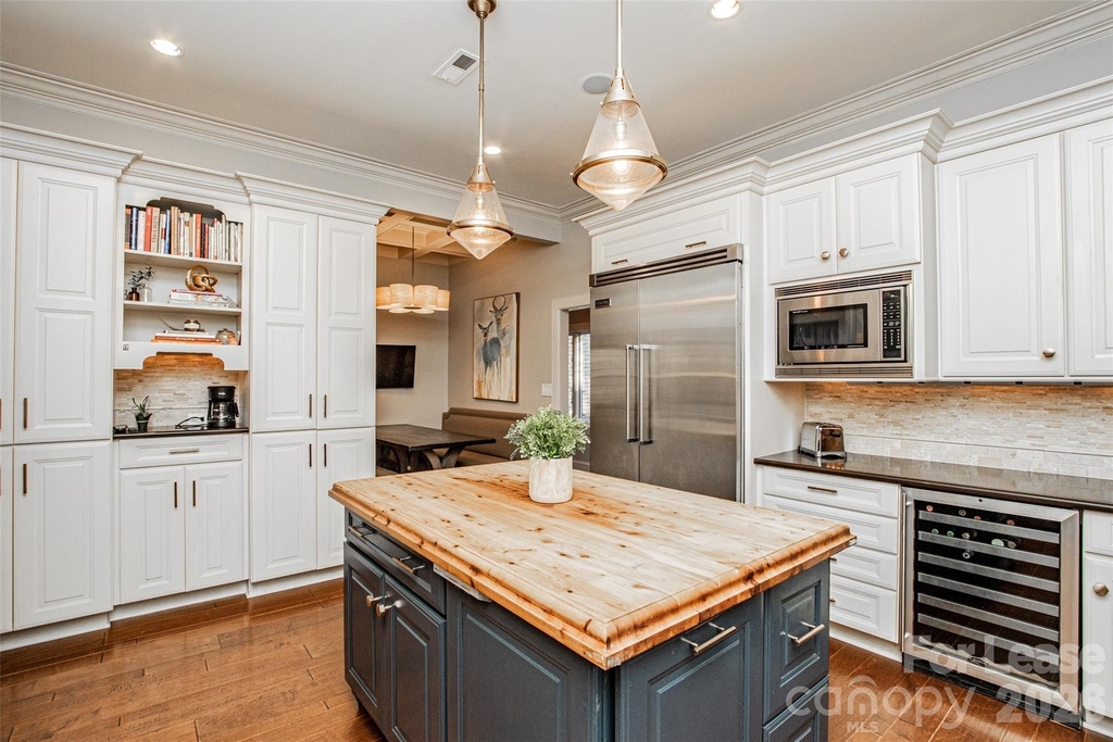 3911 Lakeside Drive - Photo 15