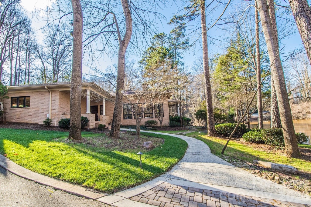 3911 Lakeside Drive - Photo 1