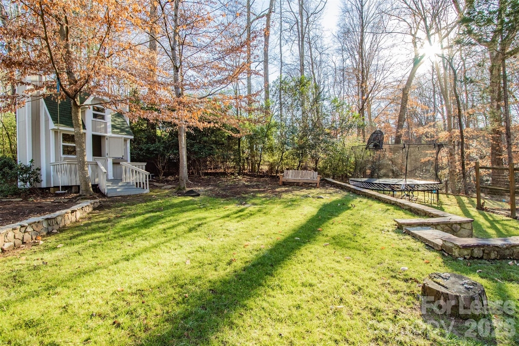 3911 Lakeside Drive - Photo 31
