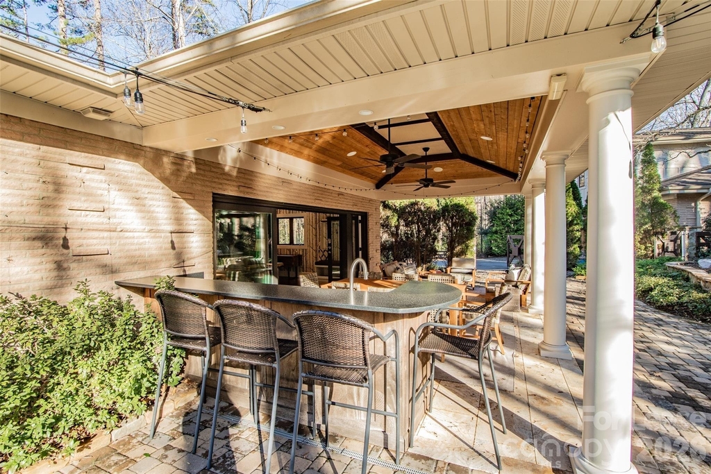 3911 Lakeside Drive - Photo 23