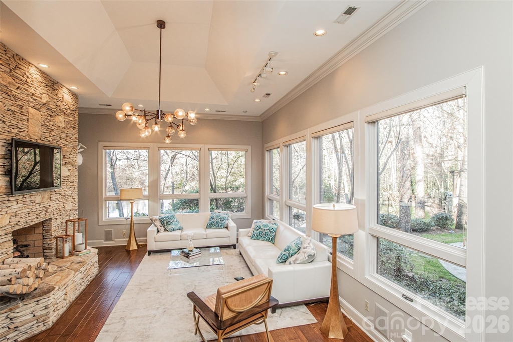 3911 Lakeside Drive - Photo 10