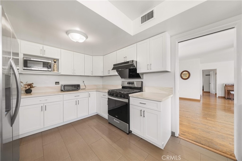 1033 S Isabella - Photo 9