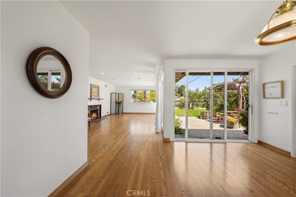 1033 S Isabella - Photo 3