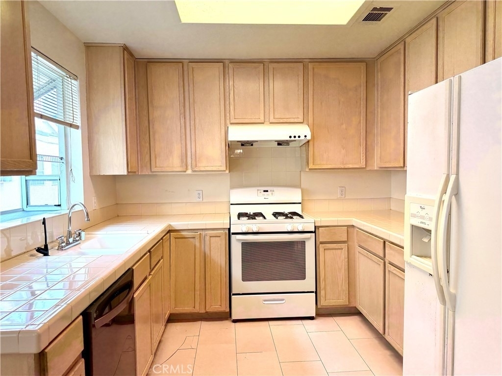 312 Genoa - Photo 6
