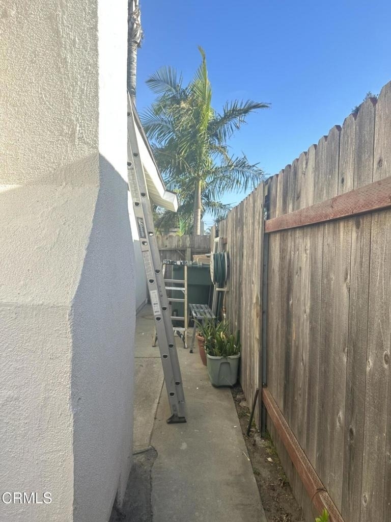 2065 Abbott Street - Photo 24
