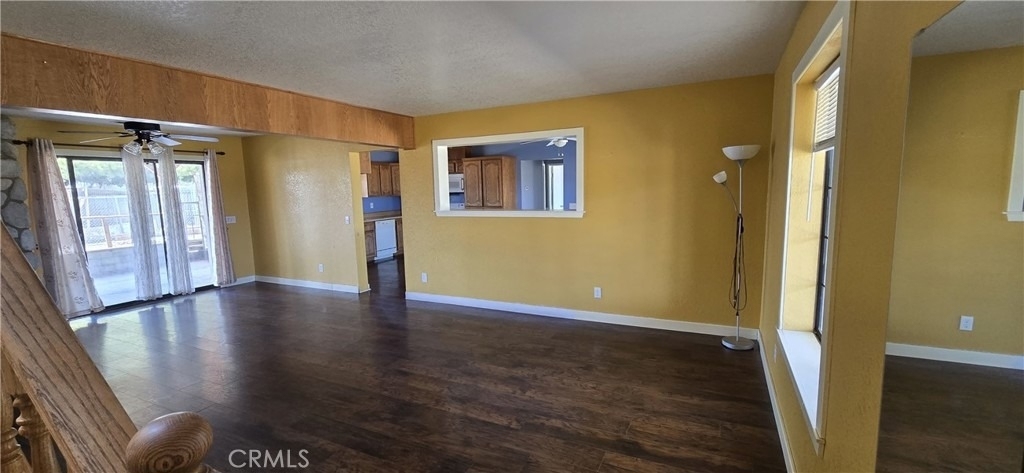 7806 E Avenue U - Photo 3