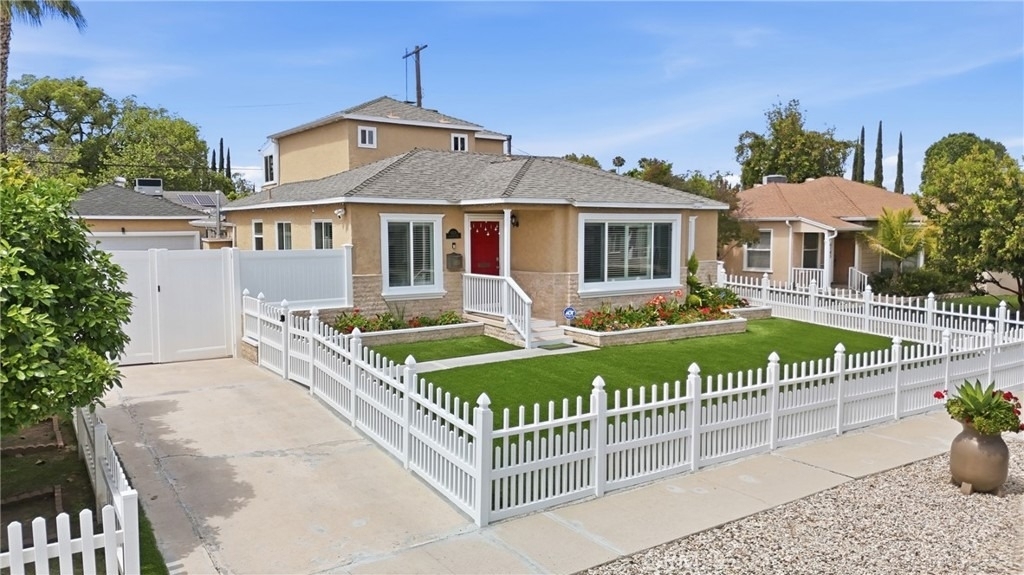 6139 Jamieson - Photo 2