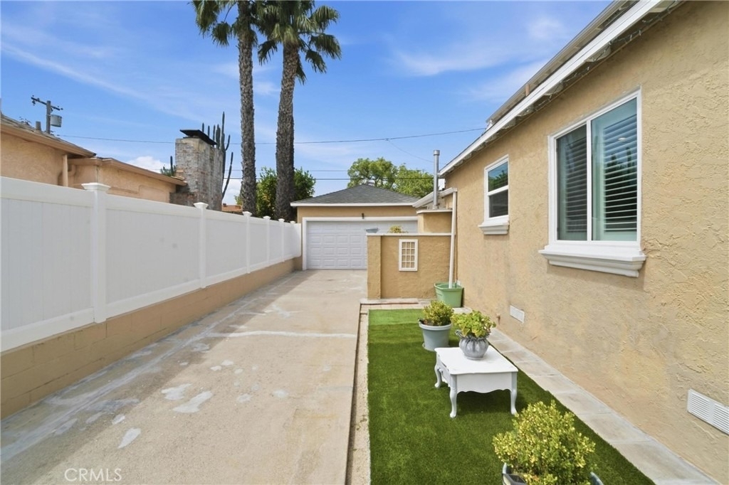 6139 Jamieson - Photo 34