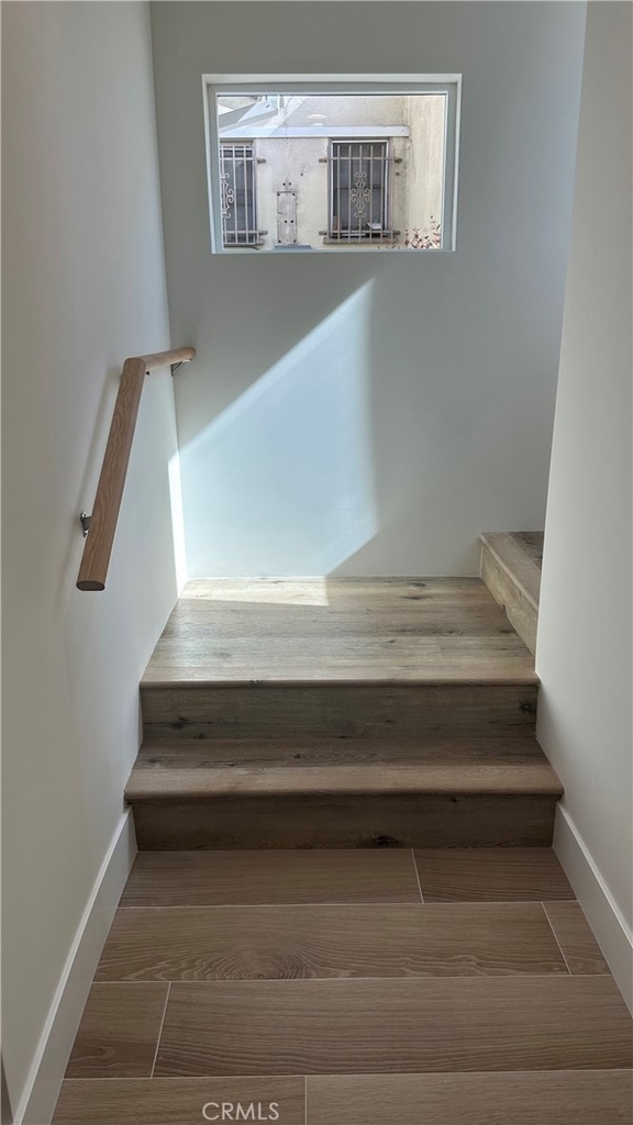 1315 N Kingsley Drive - Photo 4